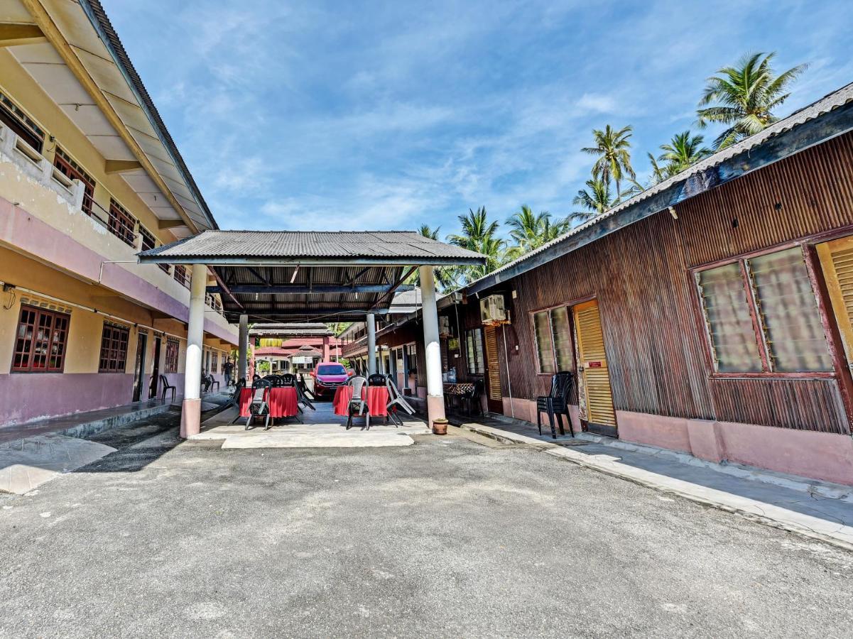 Oyo 90278 Redzwan'S Beach Resort Kota Bharu Exterior photo